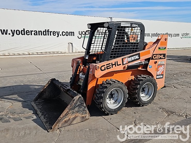 2019-gehl-r105-image-1