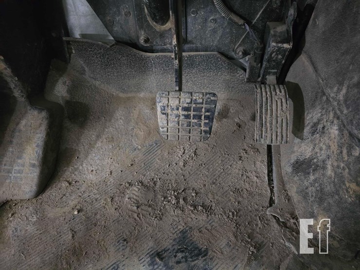 2009-international-durastar-4300-image-13