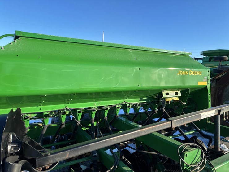 john-deere-1590-image-14