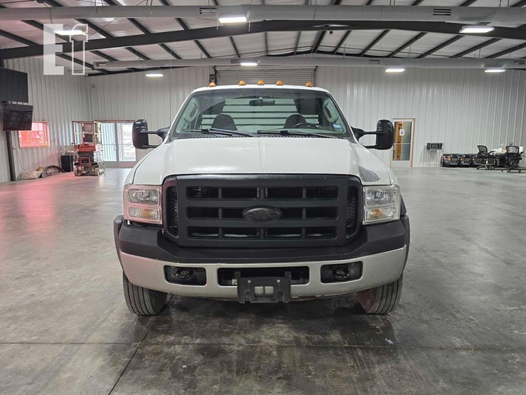 2006-ford-f550-image-7