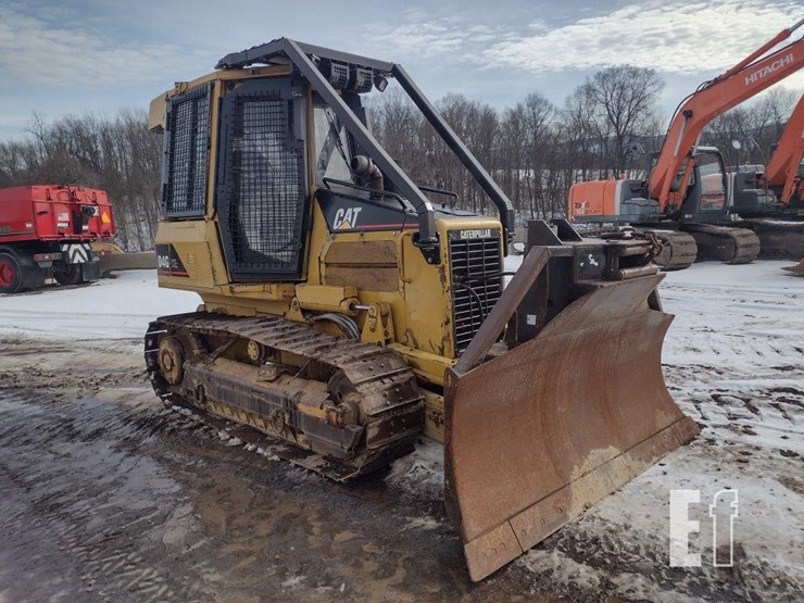 2005-caterpillar-d4g-xl-image-47