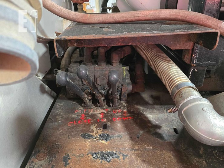 2007-international-7600-image-12