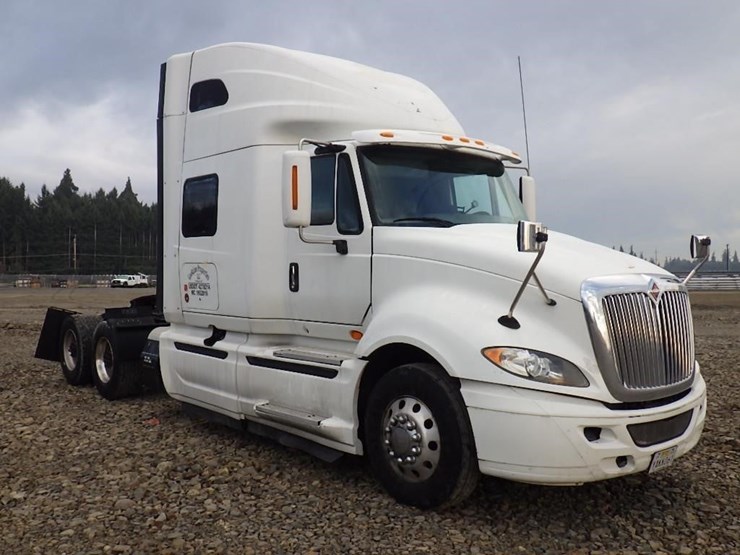 2016-international-prostar-image-3