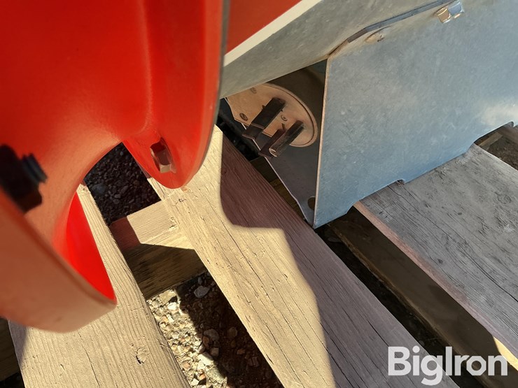 farm-fans-18x20-bin-fan-image-11