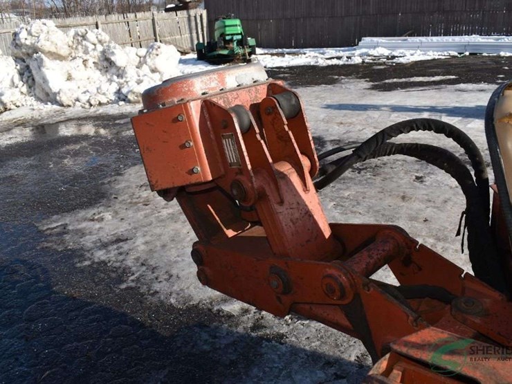 ditch-witch-350sx-image-21