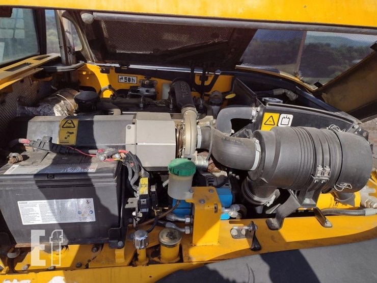 2013-jcb-527-55-image-22