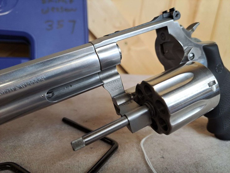 smith-&-wesson-model-686-.357-magnum-da-revolver-image-7