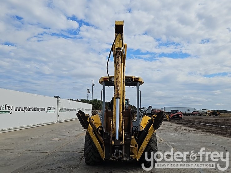 new-holland-lb110-image-17