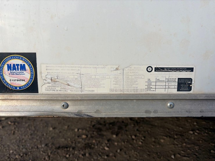 2012-carry-on-enclosed-trailer-image-11