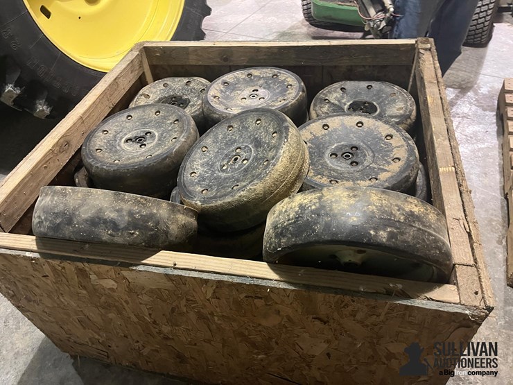 planter-closing-wheels-image-4