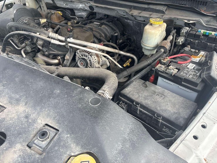 2016-ram-4500-crew-cab-landscape-dump-truck-image-17