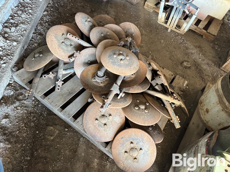 cultivator-baring-off-discs-image-5