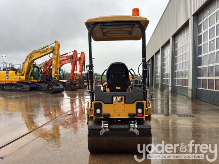 2024-caterpillar-cb2.7-image-4