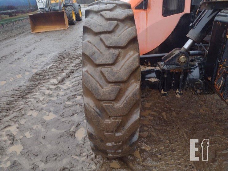 2005-jlg-g9-43a-image-18