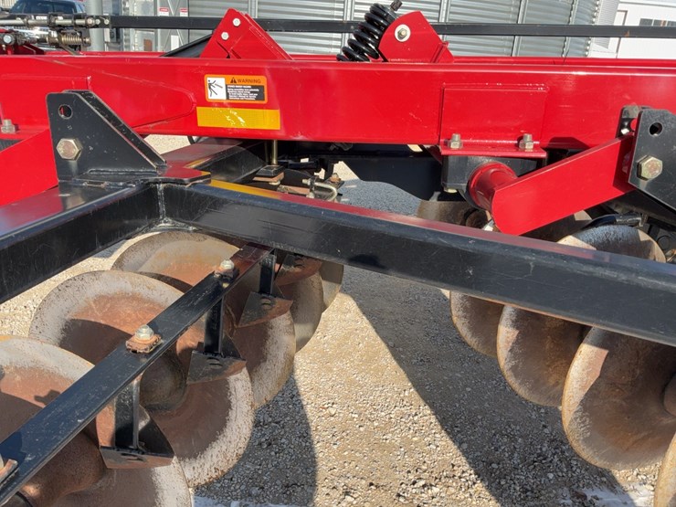 case-ih-870-ecolo-tiger-disc-ripper-image-15