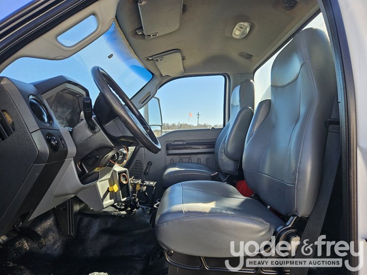 2019-ford-f750-image-23