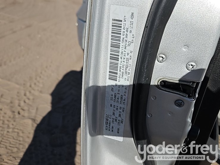 2016-dodge-ram-1500-image-31