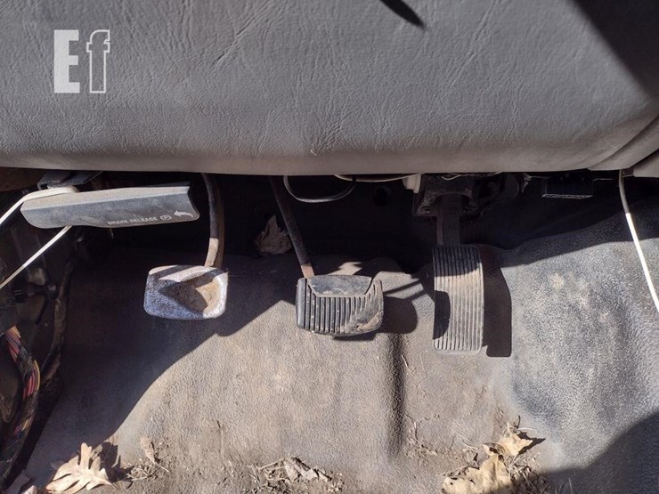 06-ford-truck^title^-image-9