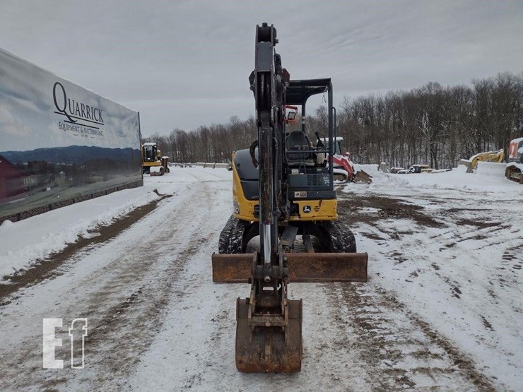 2016-deere-35g-image-2