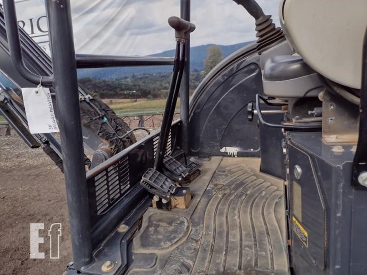 2022-deere-26g-image-11