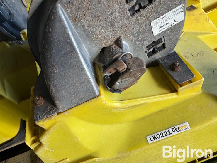 john-deere-max-emerge-planter-boxes-w/precision-planting-seed-units-image-17