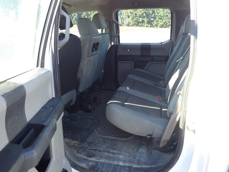 2020-ford-f150-image-18