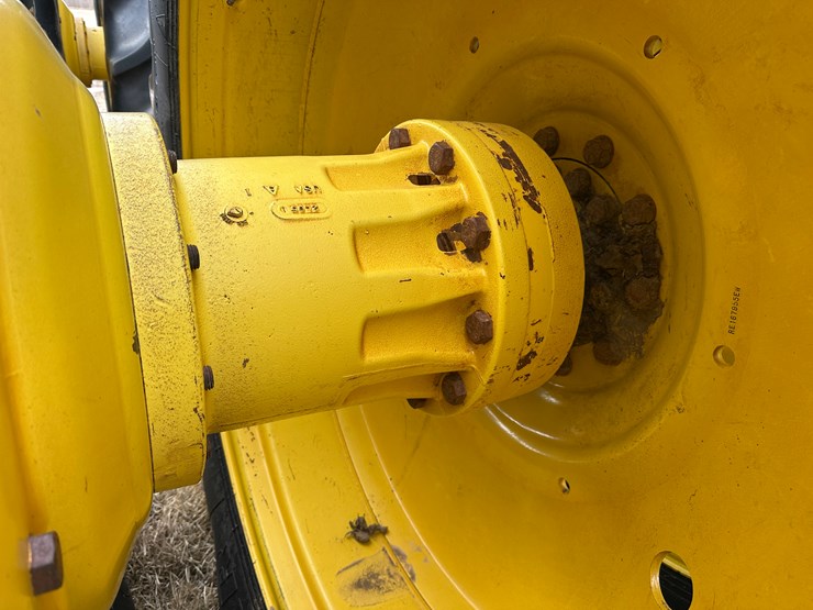 2013-john-deere-9560r-image-19