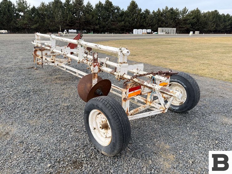 13'-toolbar-w/-custom-carrier-cart-image-3