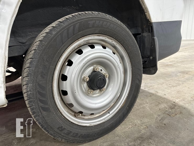 2016-nissan-nv200-image-18