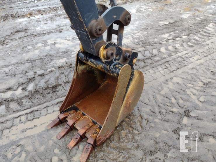 2023-deere-30g-image-19