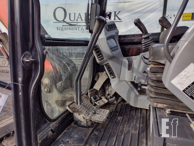 2017-kubota-kx040-4-image-13