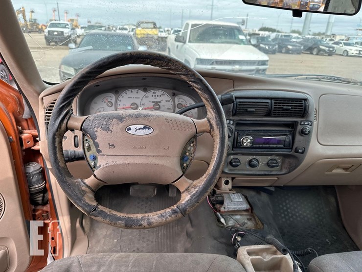 2001-ford-explorer-sport-trac-image-11