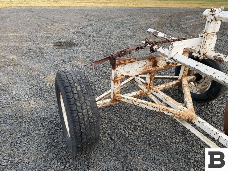 13'-toolbar-w/-custom-carrier-cart-image-13