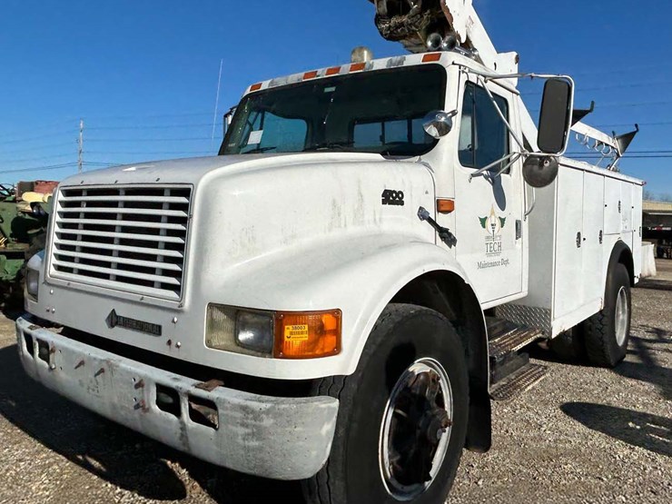 1996-international-4700-image-1