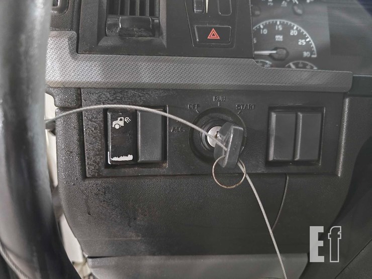 2019-volvo-vnr42t300-image-21