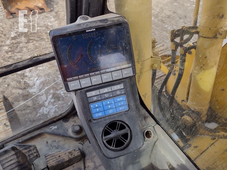 2009-komatsu-pc138us-lc-8-image-7