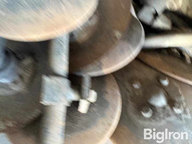 cultivator-baring-off-discs-image-13