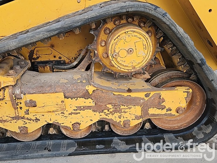 2020-caterpillar-259d3-image-19