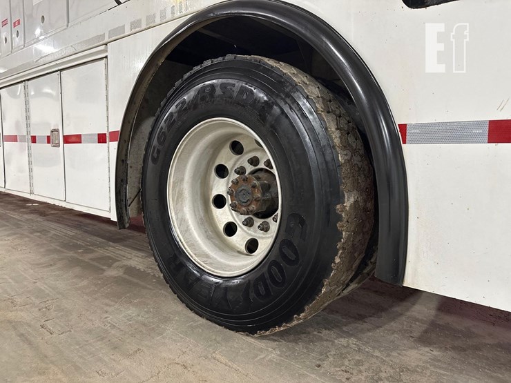 2015-ford-f750-image-39