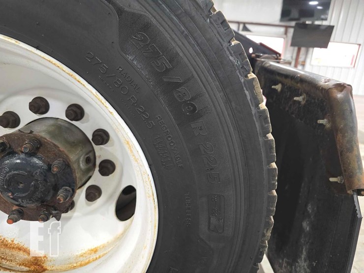 2017-peterbilt-579-image-15