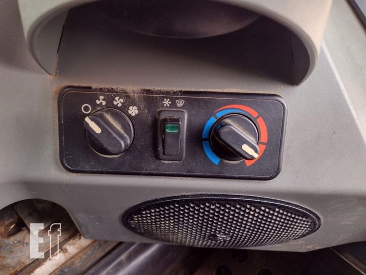 2018-bobcat-t590-image-11