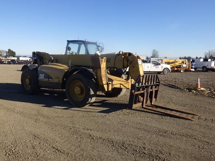 caterpillar-th560b-image-2