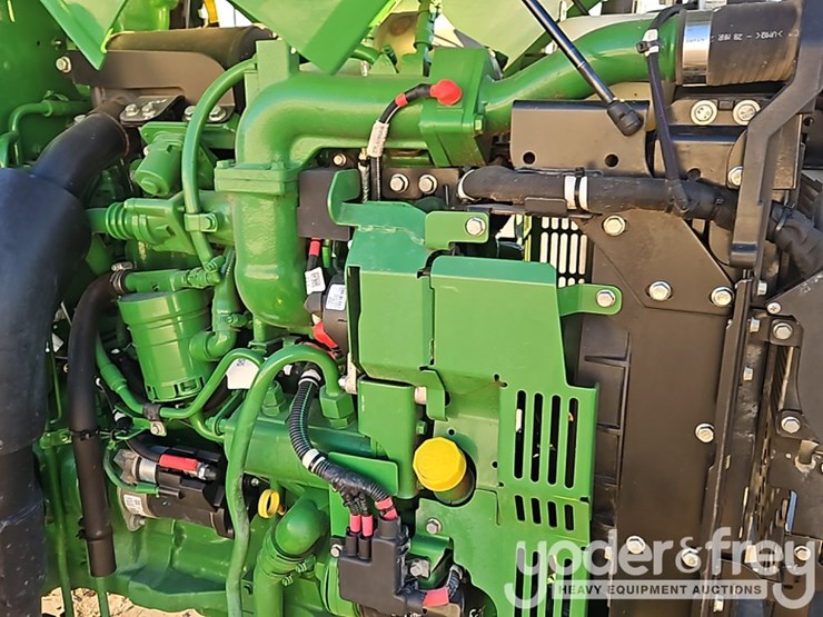 2024-john-deere-5075e-image-16