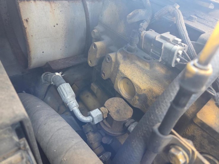 2012-deere-160d-lc-image-39