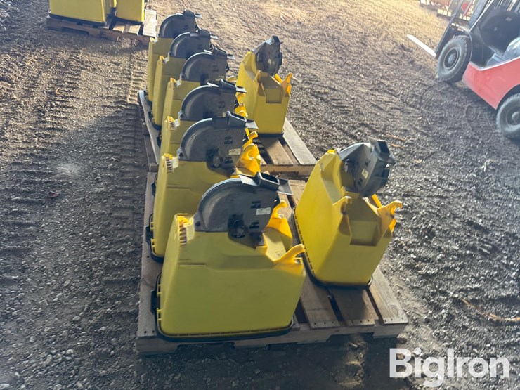 john-deere-max-emerge-planter-boxes-w/precision-planting-seed-units-image-6