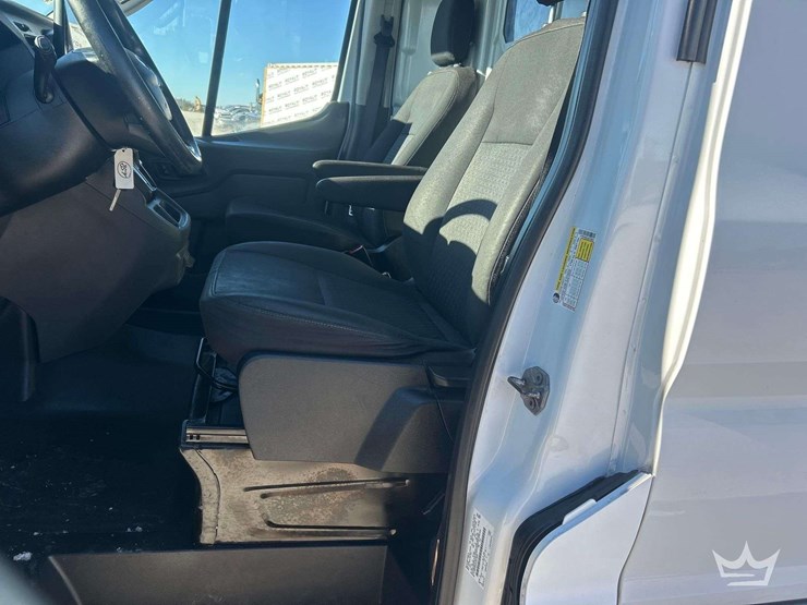 2020-ford-transit-image-13