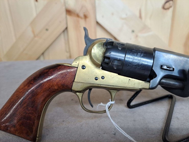 blackpowder-.44-caliber-percussion-sa-revolver-image-8