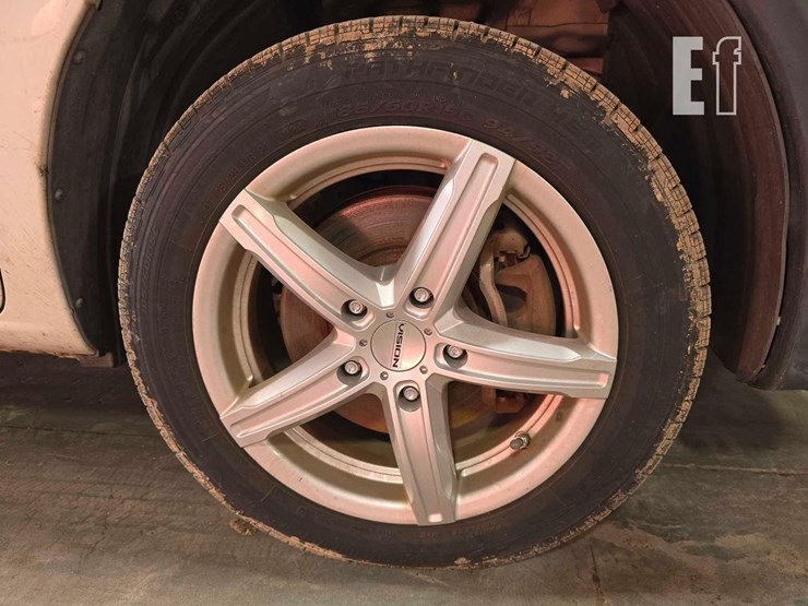 2014-nissan-nv200-image-23