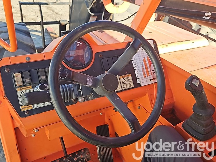 2016-sky-trak-8042-image-27