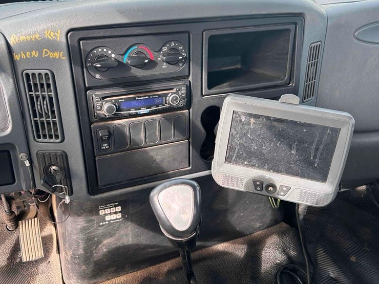 2002-international-dt466-image-20